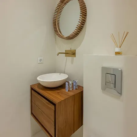 Charming With A Terrace And Pool Views Appartement