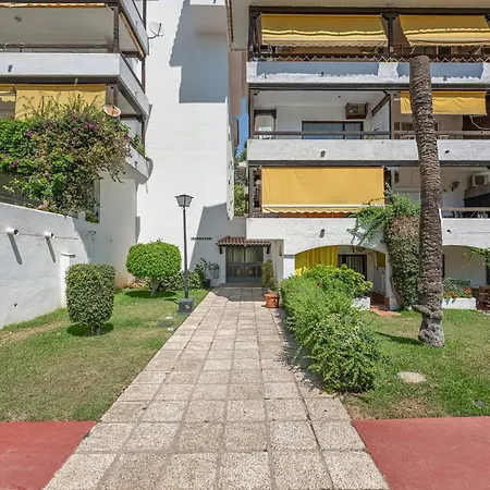 Appartement Charming With A Terrace And Pool Views Marbellac